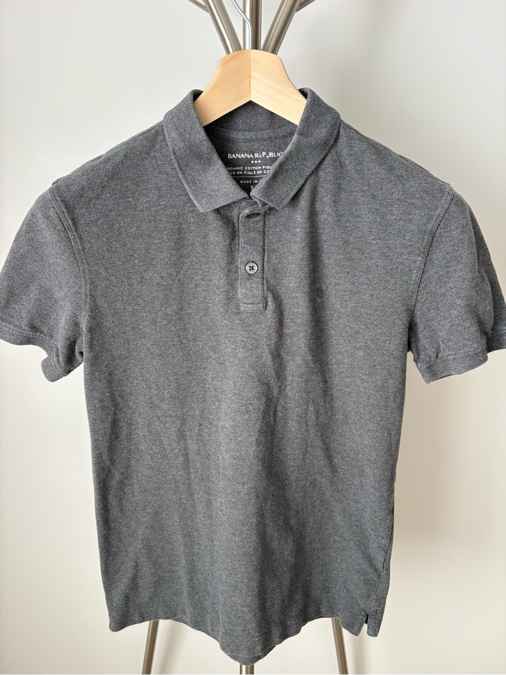 Banana Republic Men’s Grey Short-Sleeve Polo Shirt